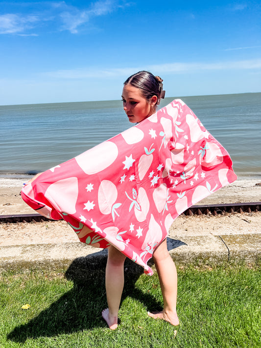 Lateral Gig | Strawberry Quick-dry Beach Towel
